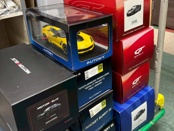 おもちゃ　1/43スケール ミニカー　買取り　30000円